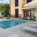 Casa Miraflores 4*