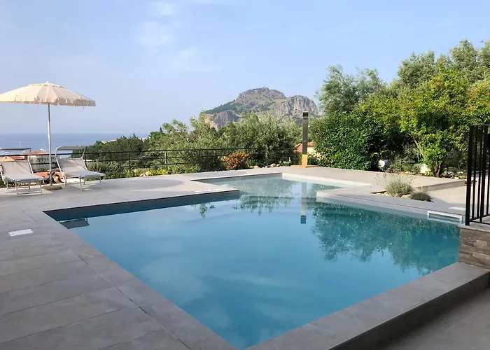 Casa Miraflores Apart Otel Cefalù